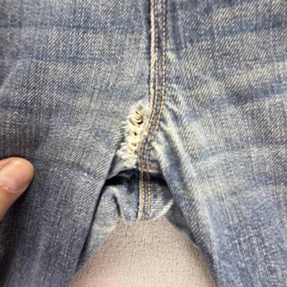 Vintage Levis Engineered Jeans Mens 31x32 Twisted Button Fly Medium Wash